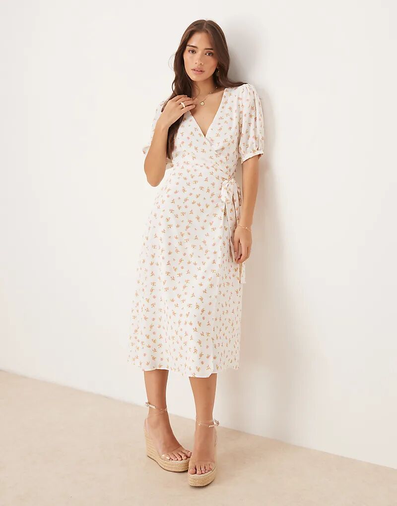 Гламурное мини-платье с V-образным вырезом и короткими рукавами в бело-розовых тонах
Гламурное мини-платье с V-образным вырезом и короткими рукавами в бело-розовых тонах