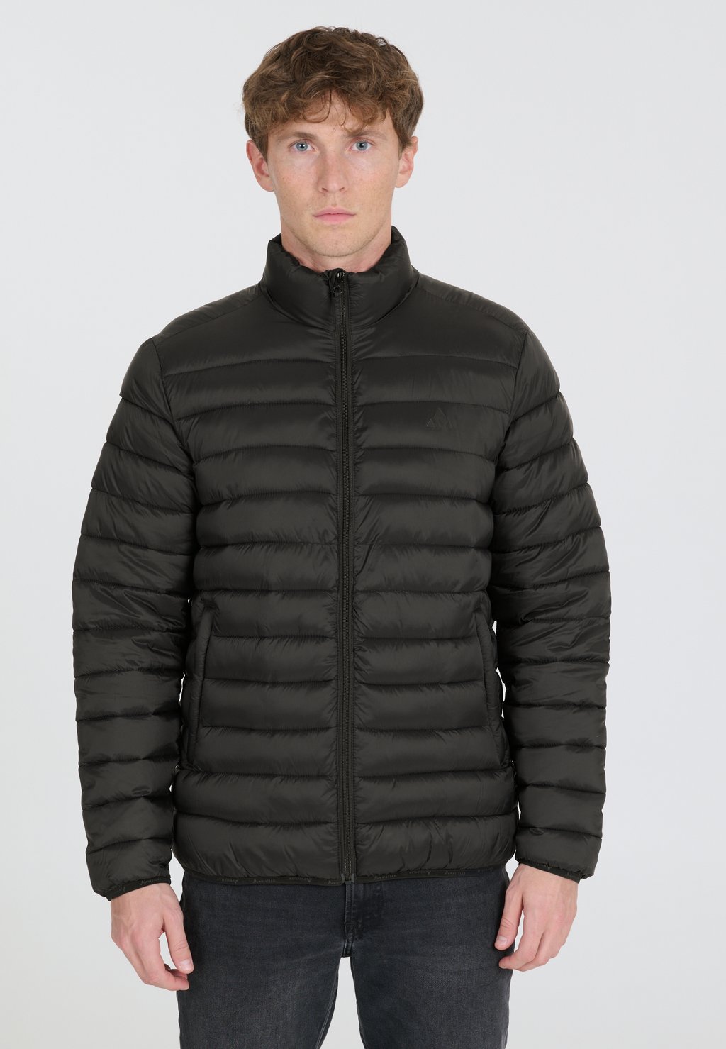 Зимняя куртка ARUBI Whistler, черный
Зимняя куртка ARUBI Whistler, черный