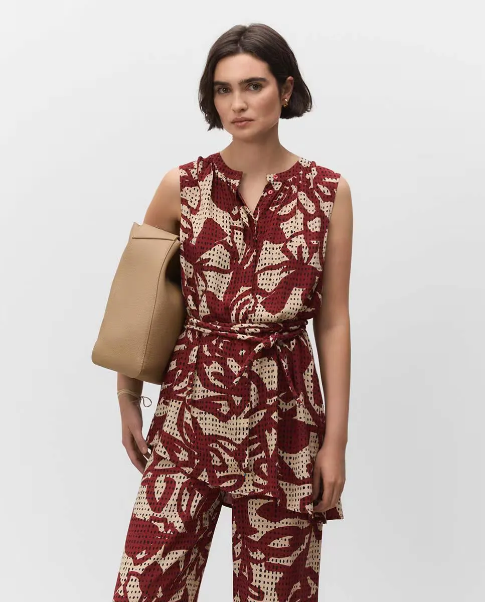 Женский топ с ассиметричным принтом Simorra, красный
Женский топ с ассиметричным принтом Simorra, красный