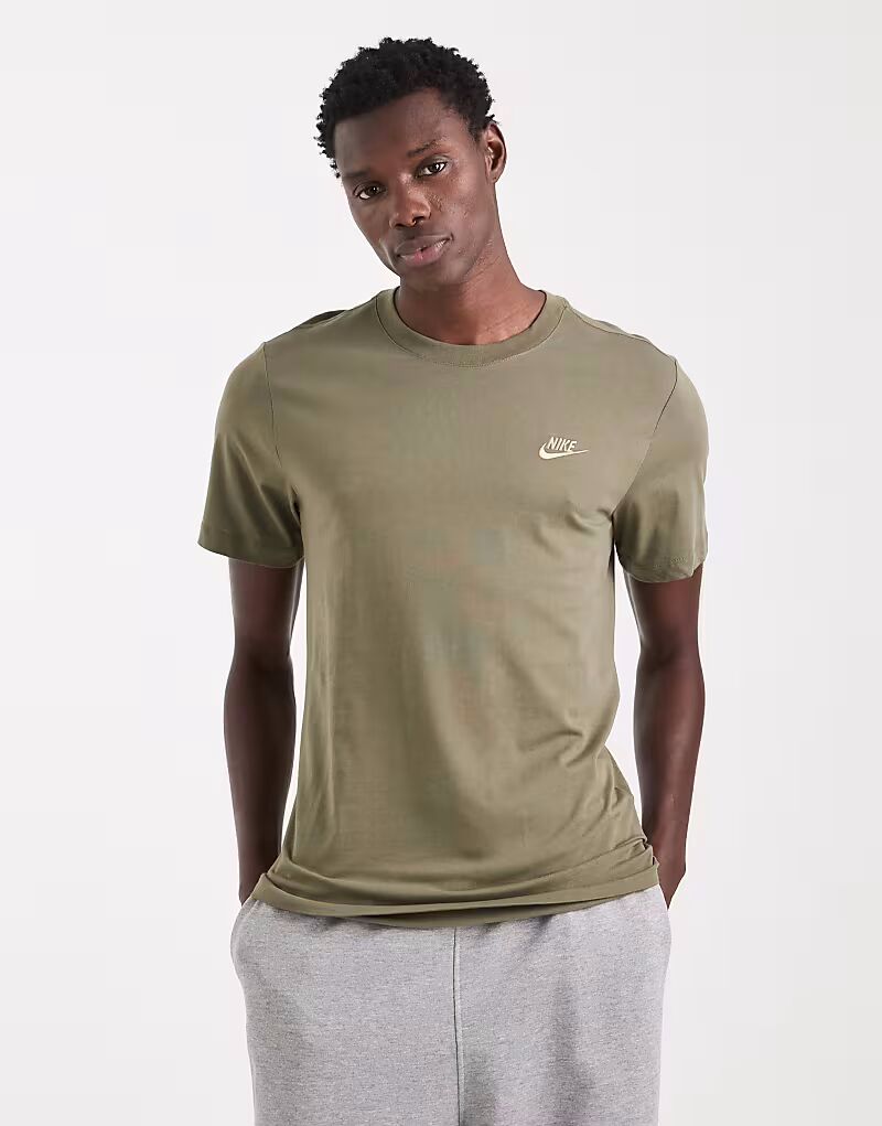 Футболка Club цвета хаки Nike
Футболка Club цвета хаки Nike