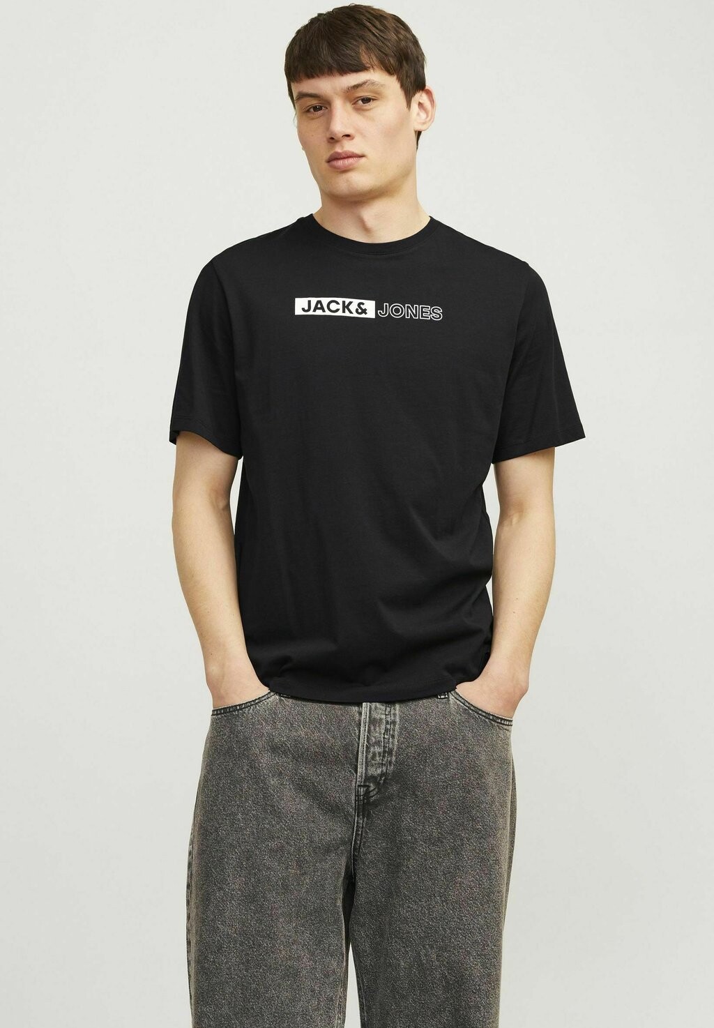 Футболки с принтом CORP LOGO PLAY O-NECK Jack & Jones, черный
Футболки с принтом CORP LOGO PLAY O-NECK Jack & Jones, черный