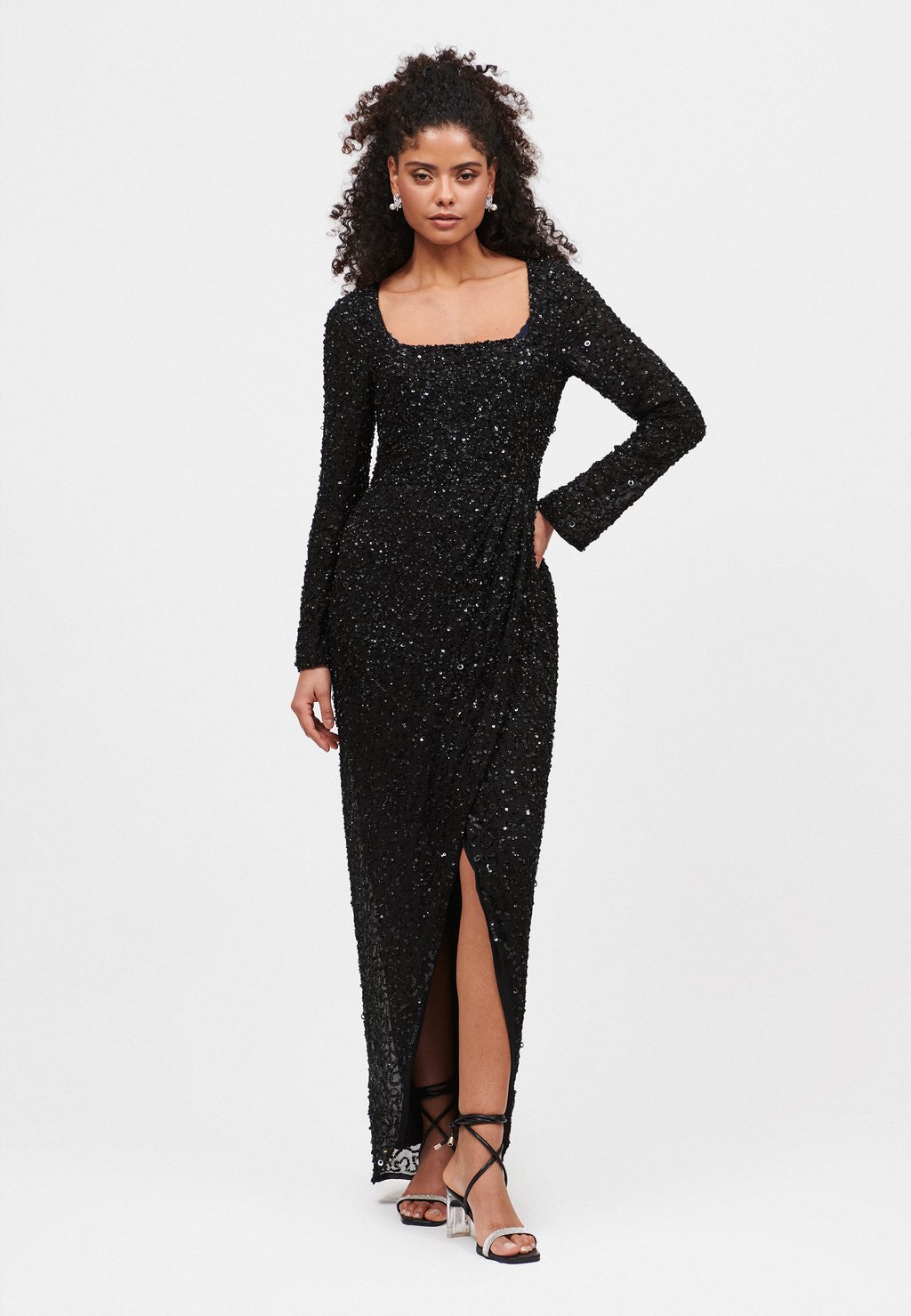 Платье EMBELLISHED SEQUINS BEAUUT, черный 
Платье EMBELLISHED SEQUINS BEAUUT, черный