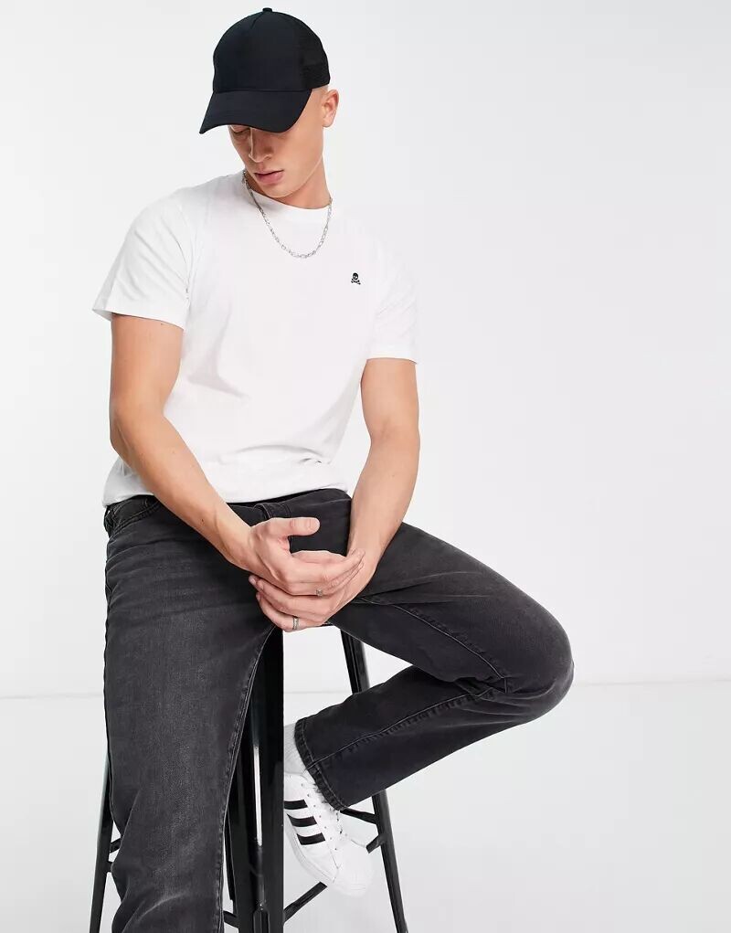 Белая футболка Scalpers Skull
Белая футболка Scalpers Skull