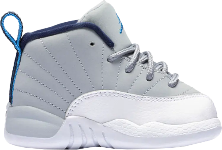 Кроссовки Jordan 12 Retro BT University Blue, серый
Кроссовки Jordan 12 Retro BT University Blue, серый