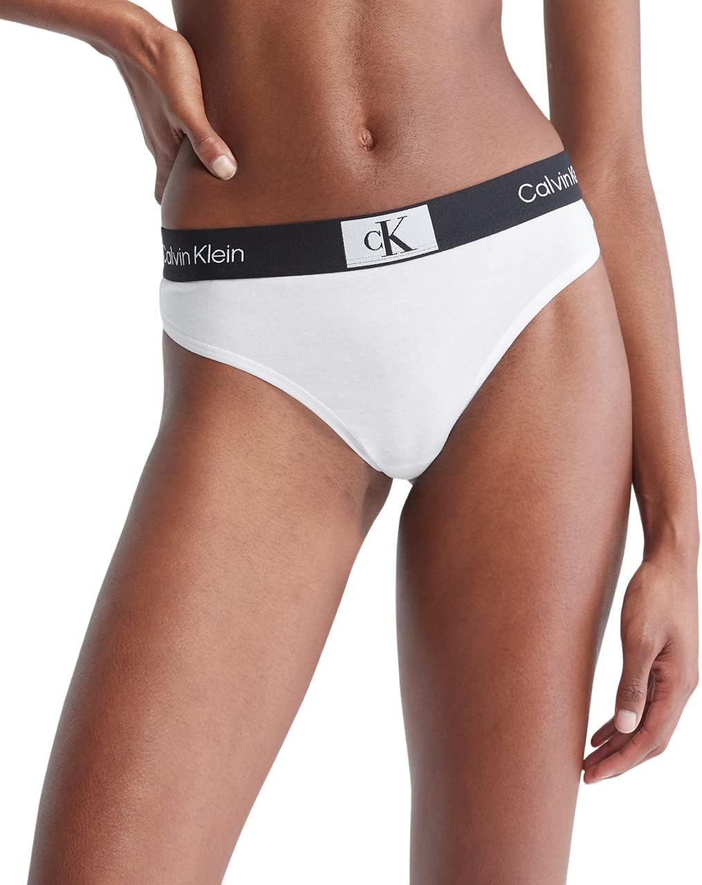Женские трусики-стринги Calvin Klein 1996 года из хлопка в стиле модерн, White
Женские трусики-стринги Calvin Klein 1996 года из хлопка в стиле модерн, White