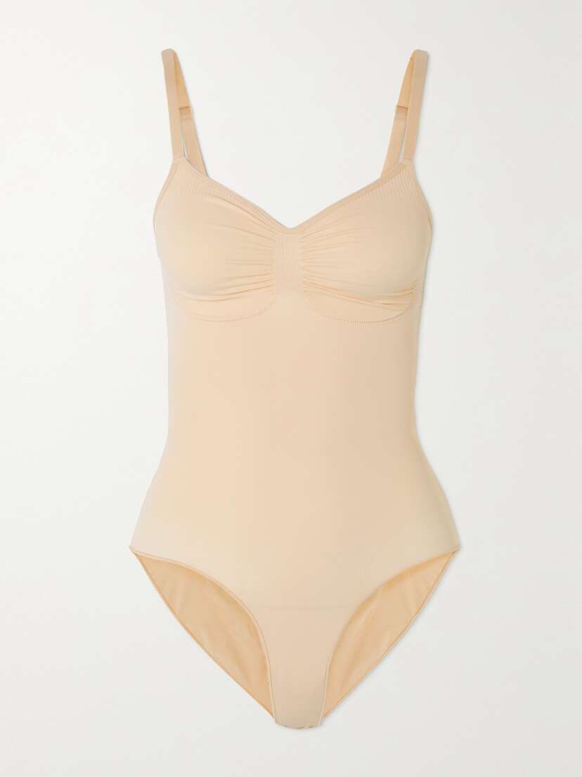 Бесшовный облегающий боди-слип - песочный Skims, бежевый
Бесшовный облегающий боди-слип - песочный Skims, бежевый