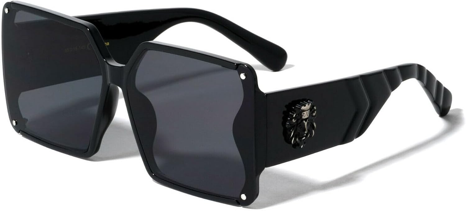 Женские солнцезащитные очки Dweebzilla Kleo XL увеличенного размера с квадратной оправой в форме головы льва и рифленой текстурированной поверхностью, Glossy Black Frame - Black Super Dark Lenses
Женские солнцезащитные очки Dweebzilla Kleo XL увеличенного размера с квадратной оправой в форме головы льва и рифленой текстурированной поверхностью, Glossy Black Frame - Black Super Dark Lenses