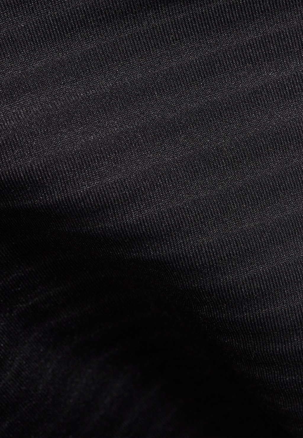 Тренировочная куртка TAISS Mammut, черный 
Тренировочная куртка TAISS Mammut, черный