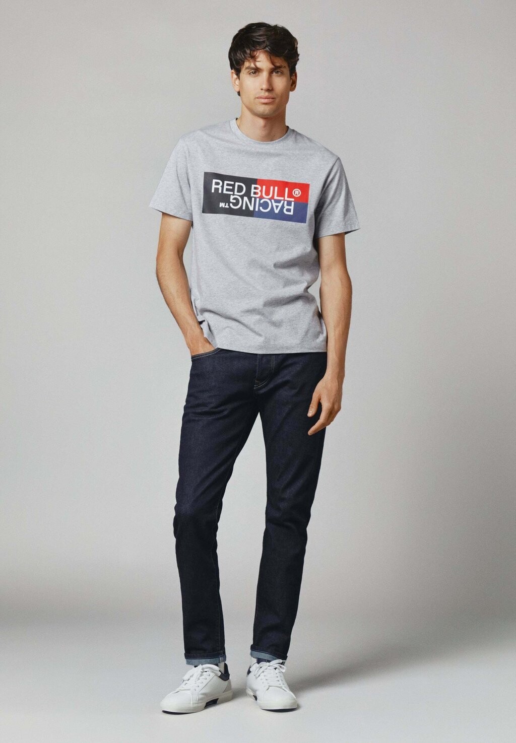 Футболка с принтом RED BULL RACING COLOUR BLOCK LOGO TEE Pepe Jeans, серый
Футболка с принтом RED BULL RACING COLOUR BLOCK LOGO TEE Pepe Jeans, серый