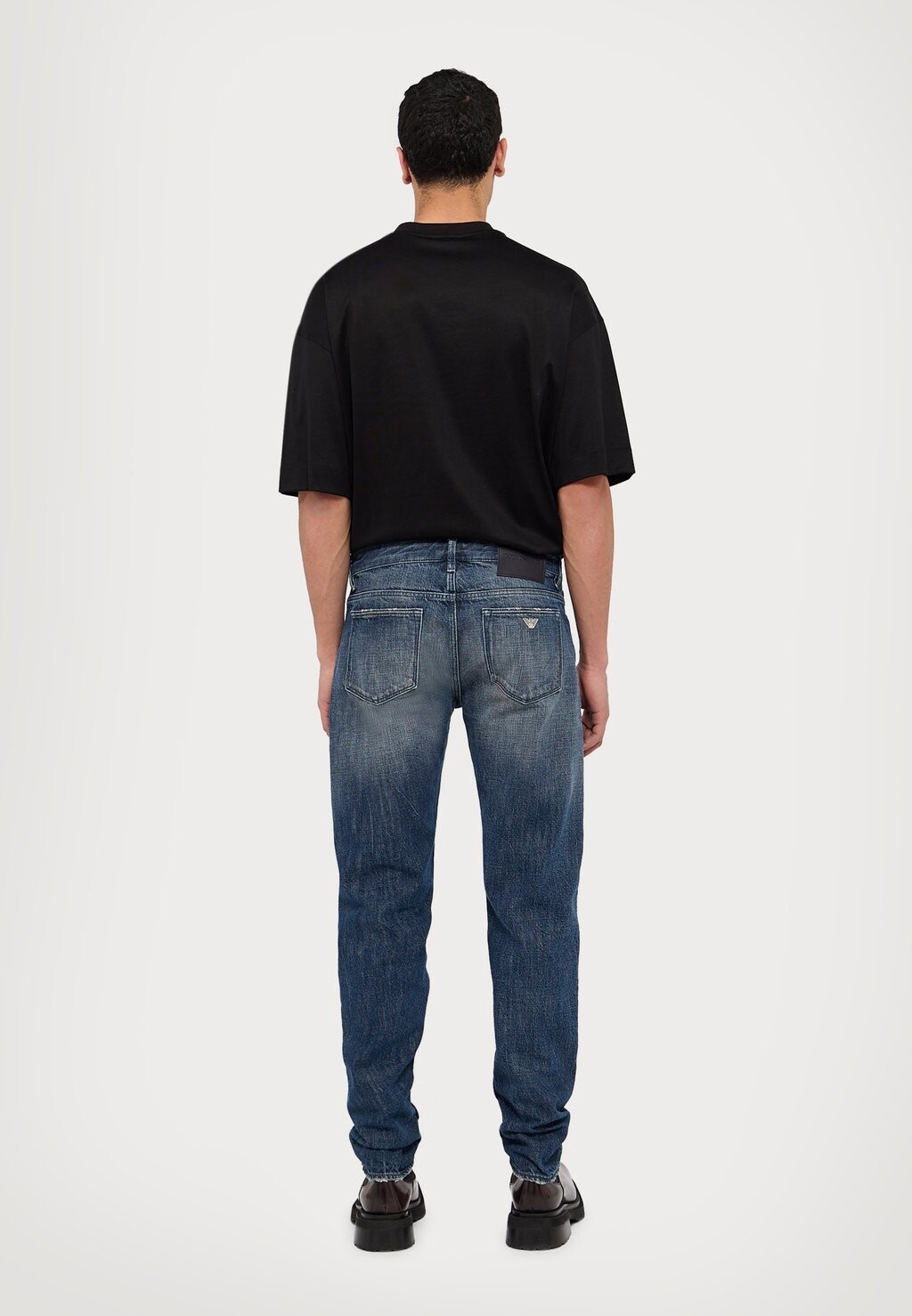 Зауженные джинсы Emporio Armani, синие джинсы
Зауженные джинсы Emporio Armani, синие джинсы