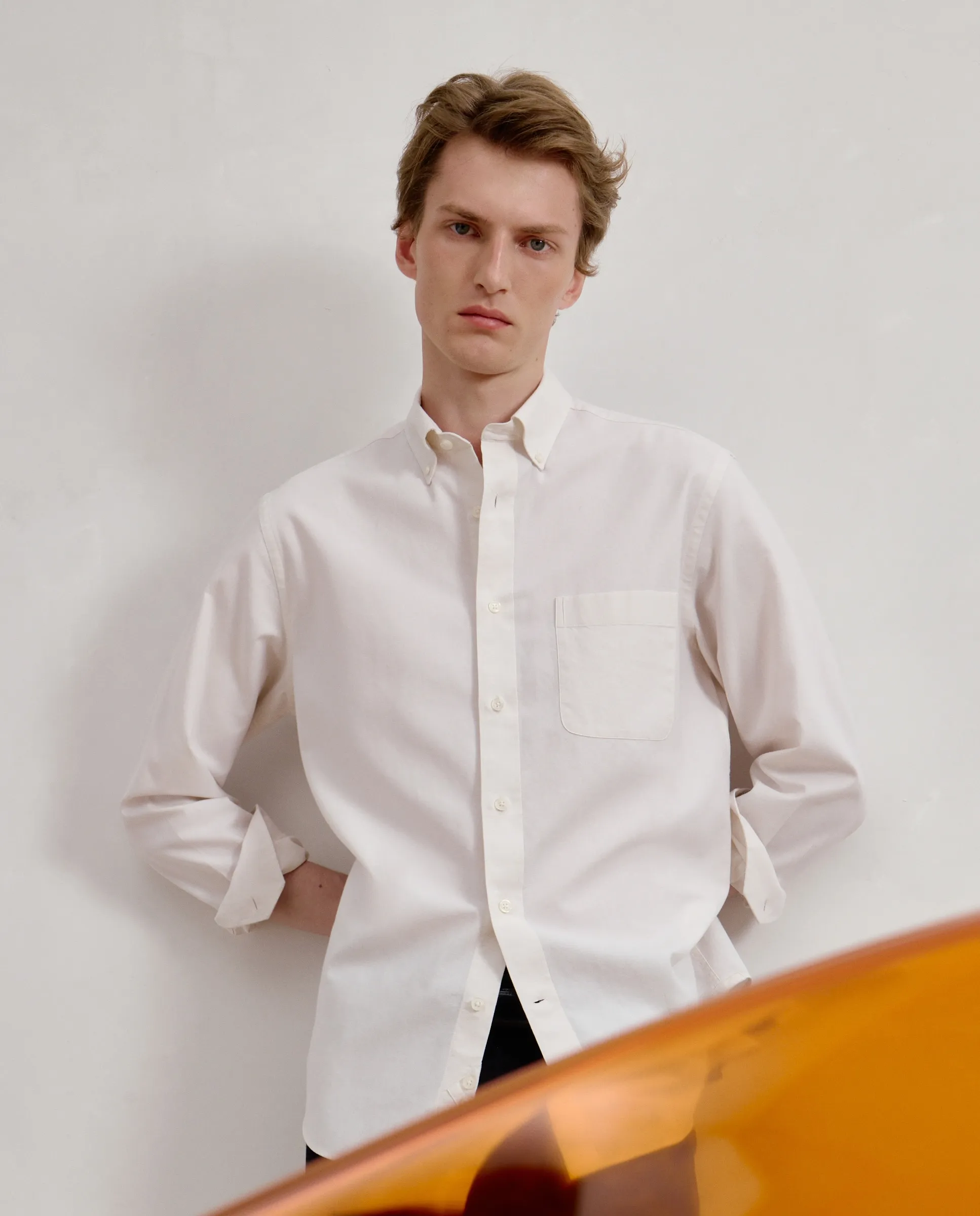 Мужская однотонная оксфордская рубашка с длинным рукавом классического кроя Dustin, белый
Мужская однотонная оксфордская рубашка с длинным рукавом классического кроя Dustin, белый