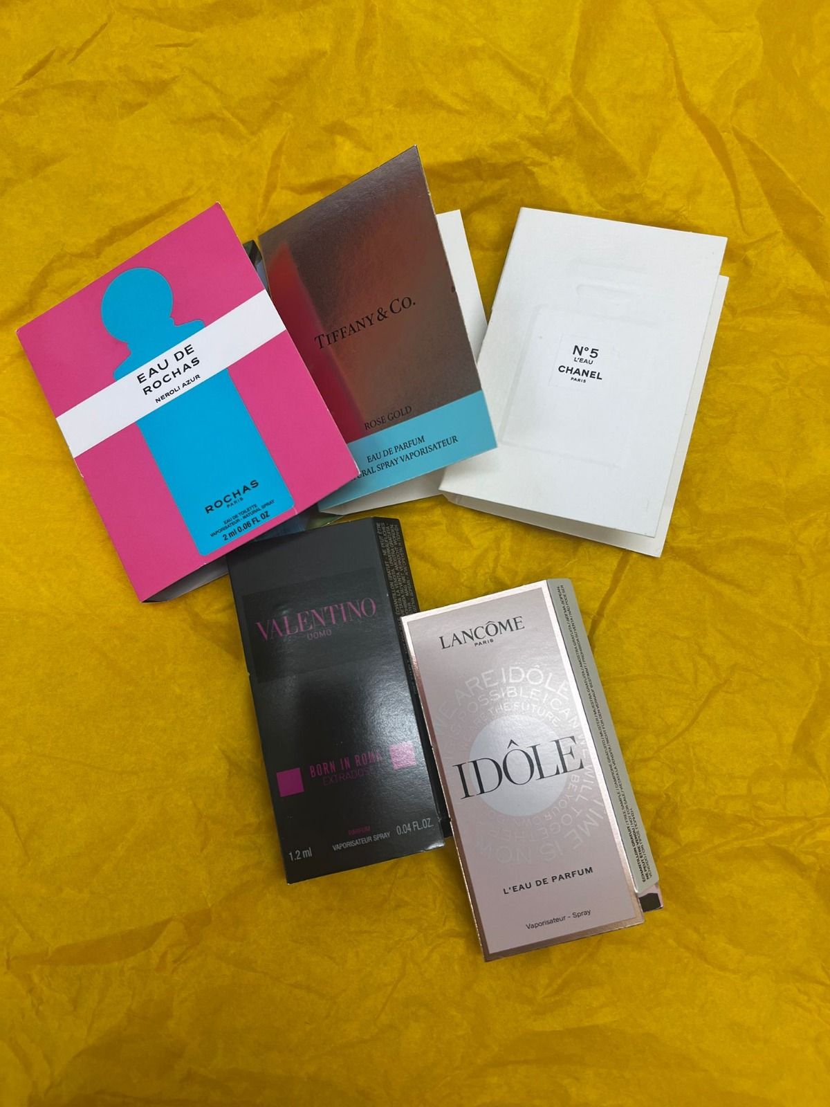 Премиальный набор мини-ароматов Valentino, Chanel №5, Lancôme, Tiffany & Co., Rochas Paris, 5 шт
Премиальный набор мини-ароматов Valentino, Chanel №5, Lancôme, Tiffany & Co., Rochas Paris, 5 шт