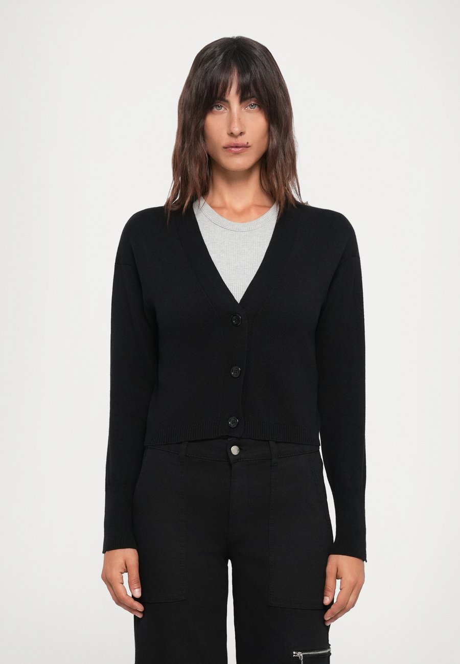 Кардиган MAX&Co. SAGITTA, Schwarz Zweifarbig/Black
Кардиган MAX&Co. SAGITTA, Schwarz Zweifarbig/Black