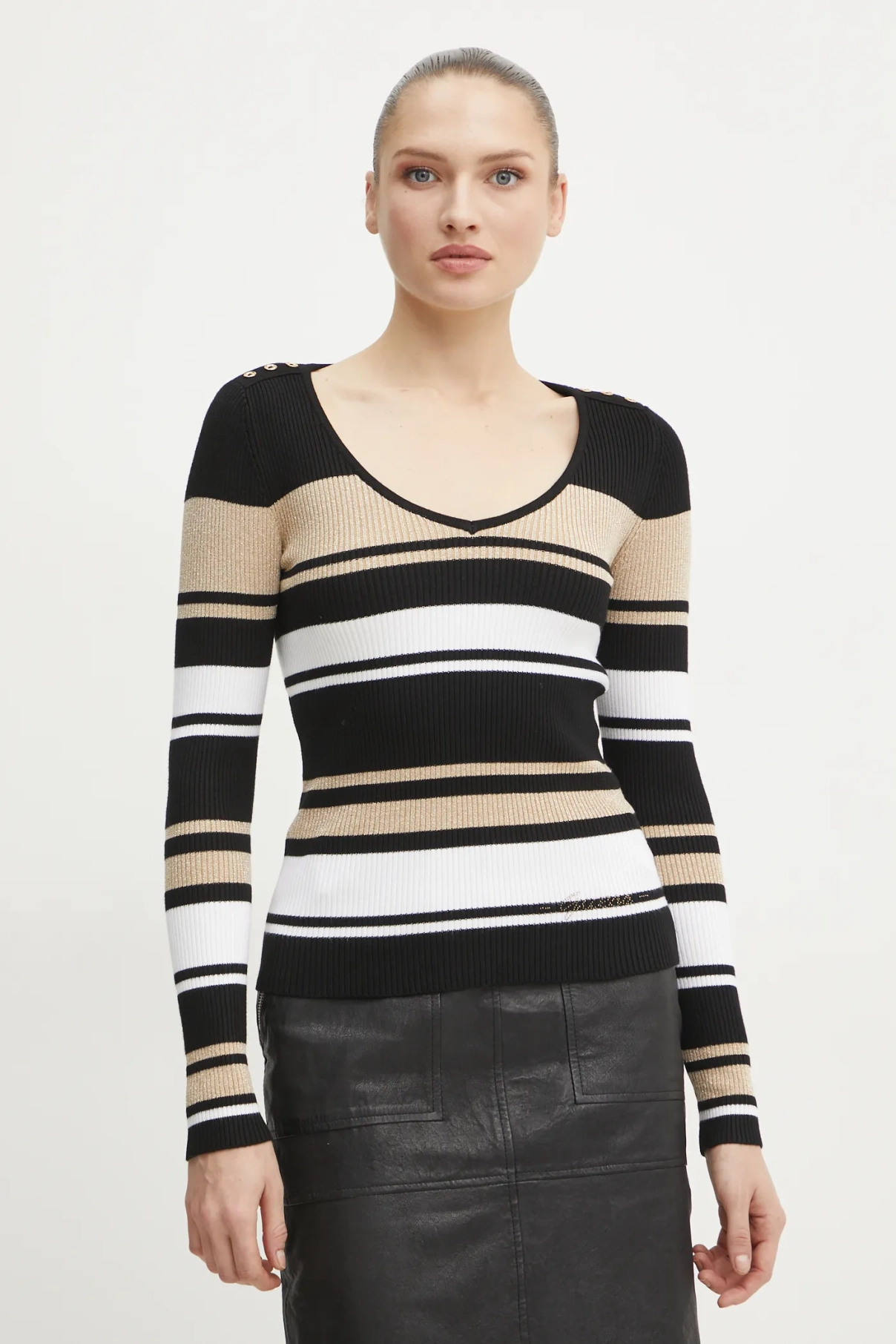 Свитер ЭВИ Guess, черный
Свитер ЭВИ Guess, черный