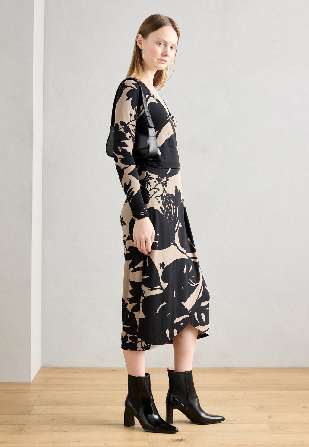 Платье из джерси WRAPPED SLIM Marc O'Polo, черный
Платье из джерси WRAPPED SLIM Marc O'Polo, черный