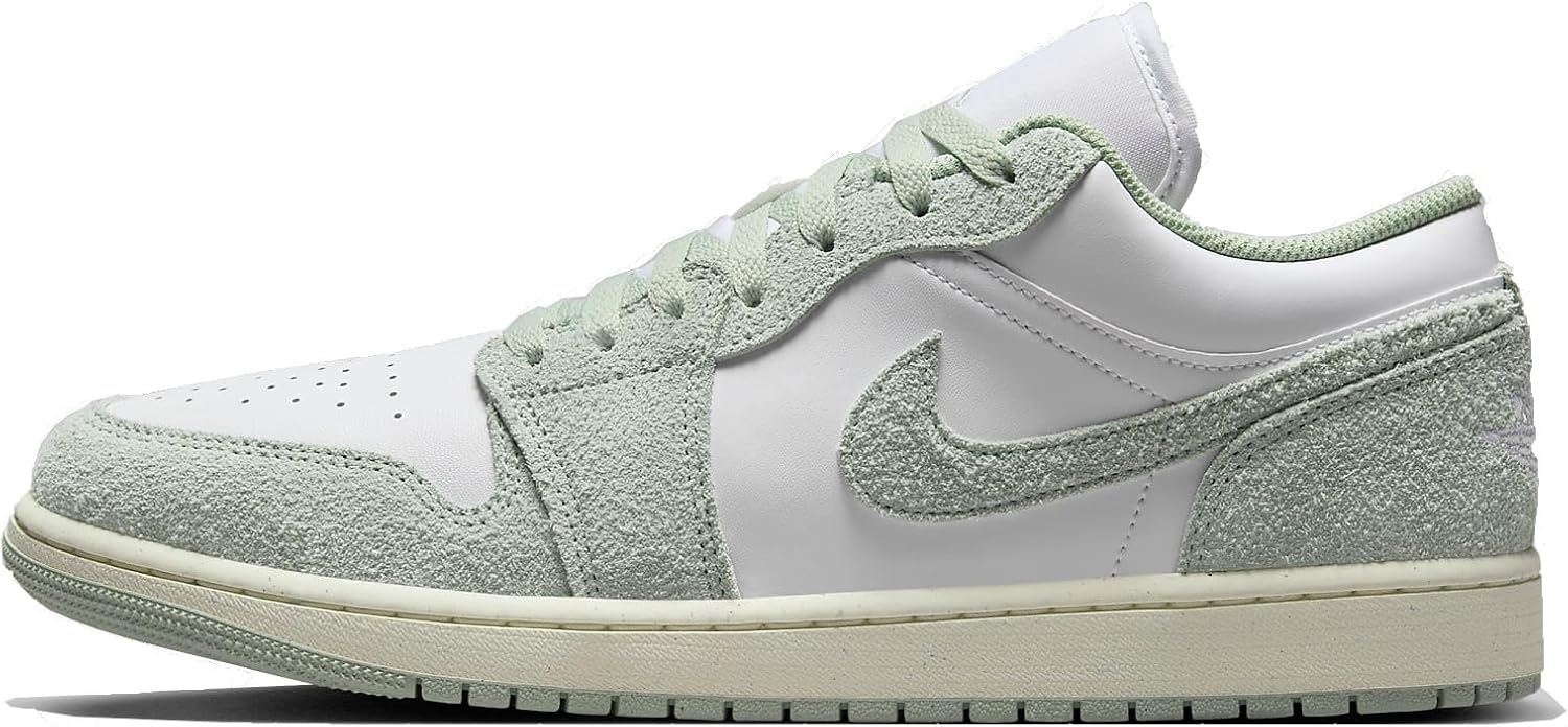 Кроссовки Nike Air Jordan 1 Low SE для мужчин, White/Seafoam/Sail
Кроссовки Nike Air Jordan 1 Low SE для мужчин, White/Seafoam/Sail