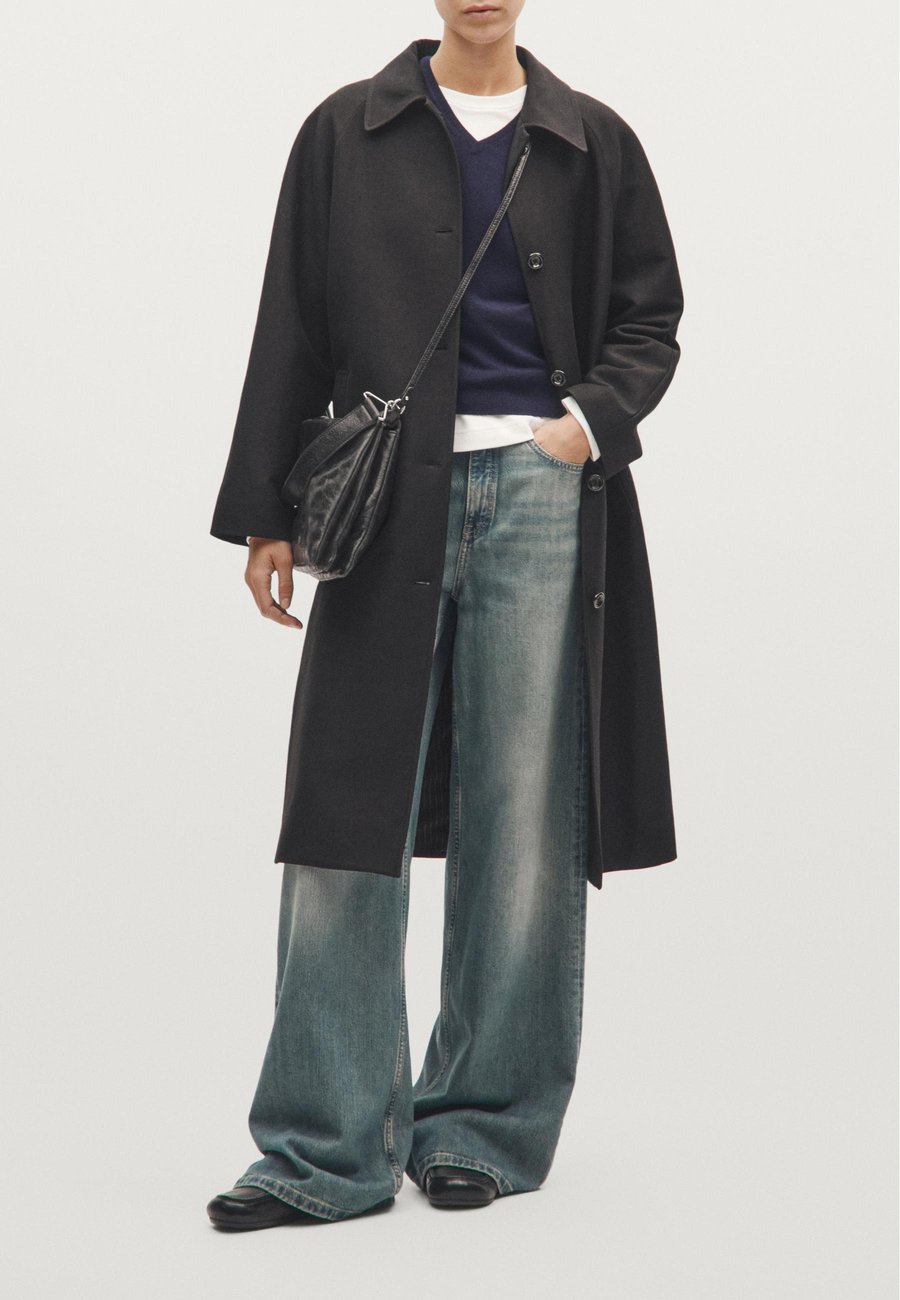 Сумка Massimo Dutti Handbag, Black
Сумка Massimo Dutti Handbag, Black