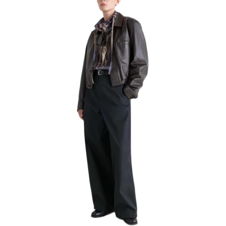 Застегивающаяся на пуговицы эластичная кожаная куртка Lemaire, черный
Застегивающаяся на пуговицы эластичная кожаная куртка Lemaire, черный