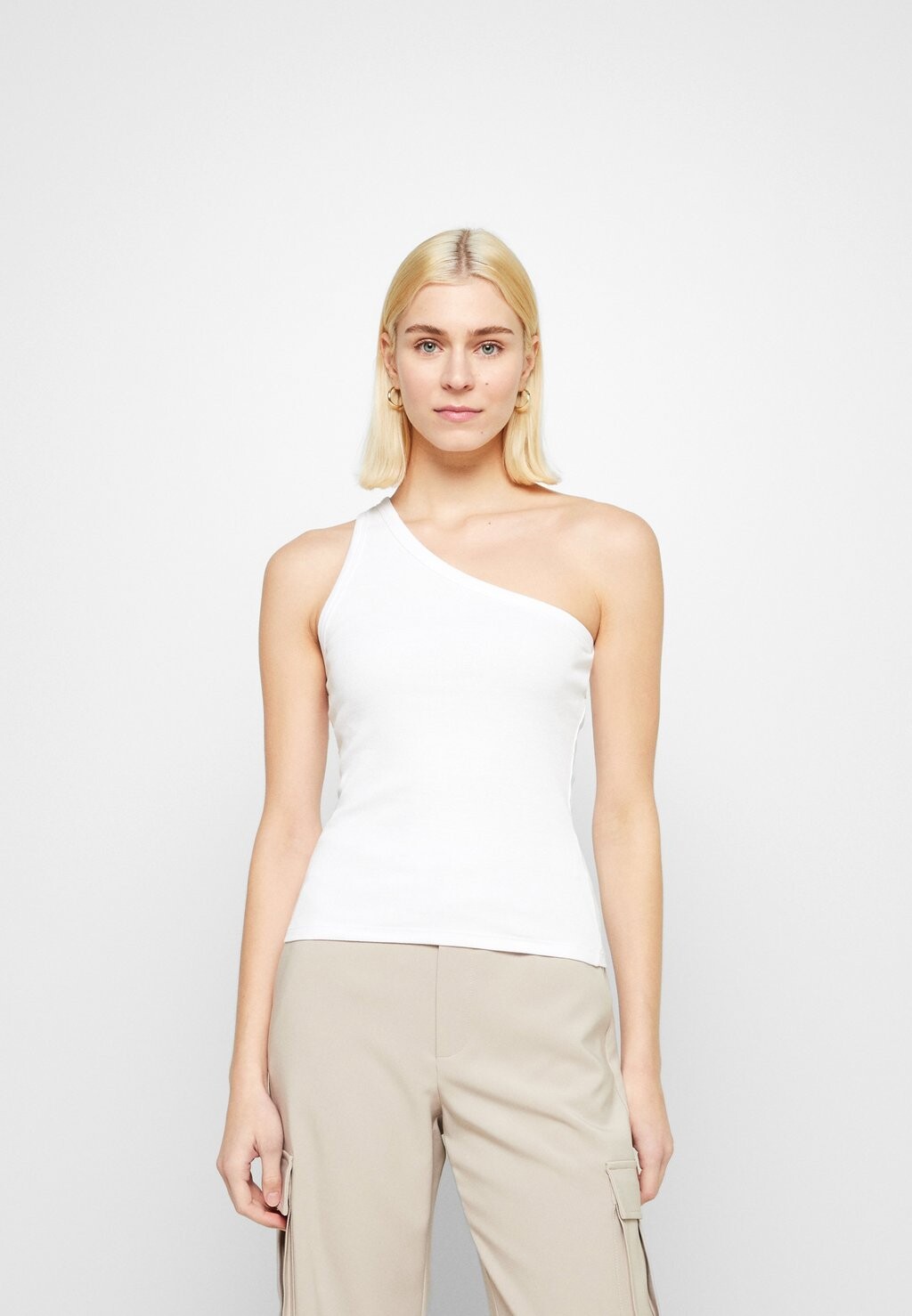 Топ Gestuz, белый 
Топ Gestuz, белый