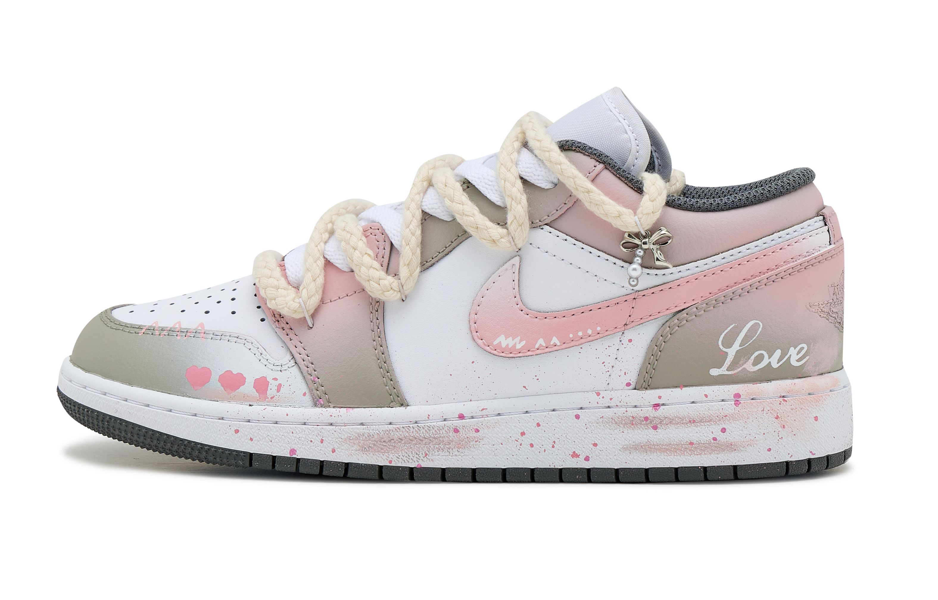 Jordan Air 1 Daydreamer SAML Low 'Iron Grey' противоскользящие низкие детские кроссовки Pink White для подростков
Jordan Air 1 Daydreamer SAML Low 'Iron Grey' противоскользящие низкие детские кроссовки Pink White для подростков