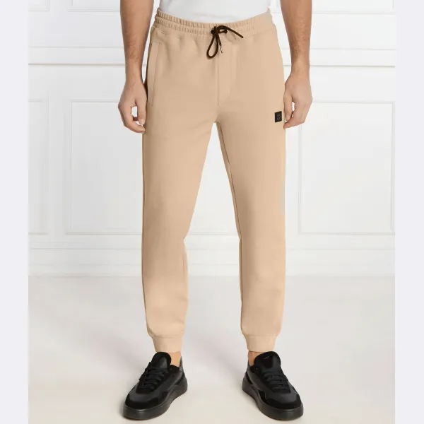 Спортивные брюки свободного кроя Dimacs Hugo, бежевый
Спортивные брюки свободного кроя Dimacs Hugo, бежевый