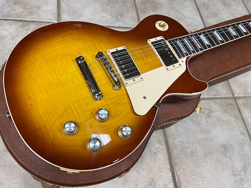 2023 Gibson Les Paul Standard '60s Фигурная верхняя электрогитара Чай со льдом Les Paul Standard '60s Electric Guitar Iced Tea
2023 Gibson Les Paul Standard '60s Фигурная верхняя электрогитара Чай со льдом Les Paul Standard '60s Electric Guitar Iced Tea