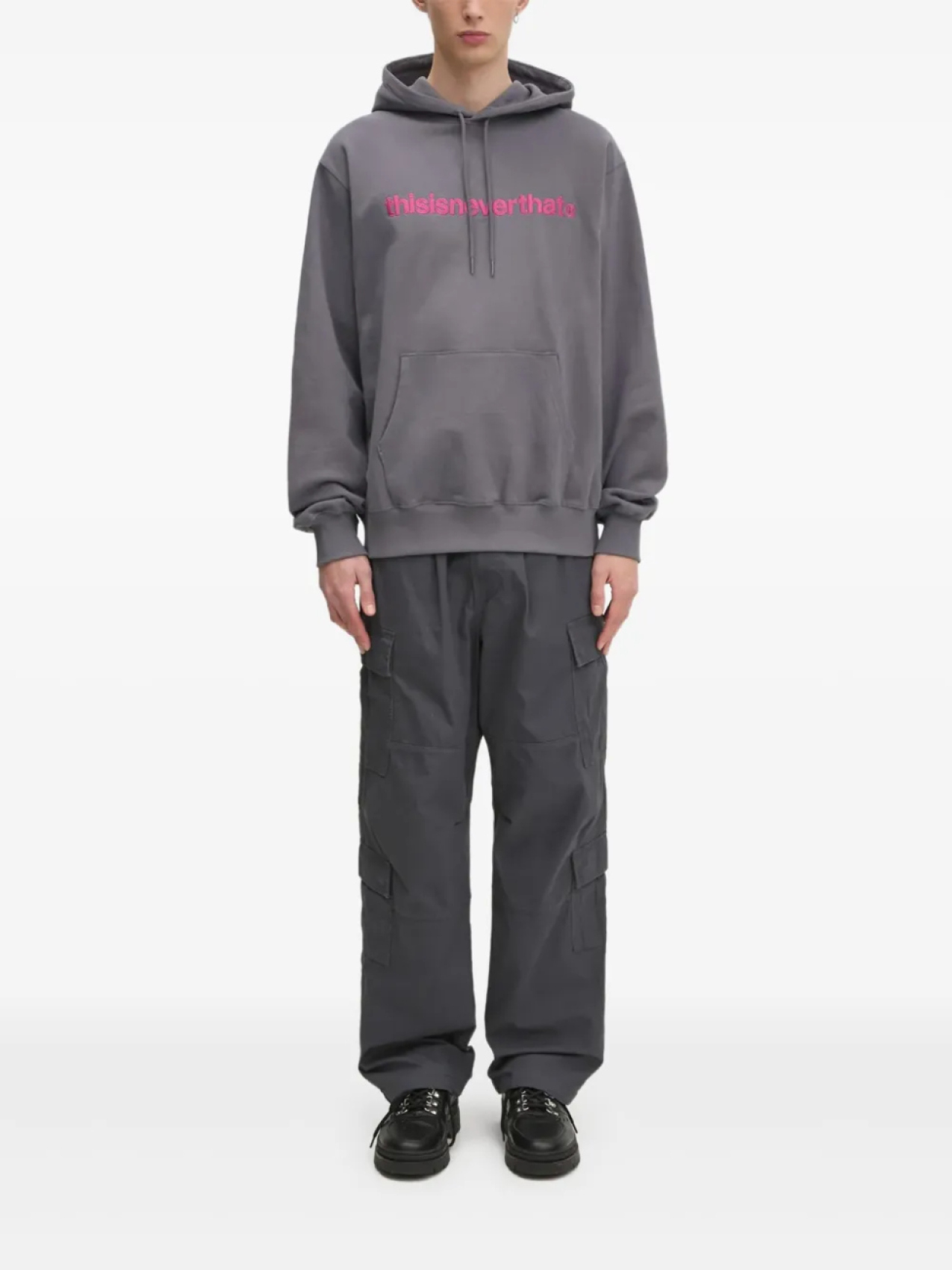 Толстовка с вышитым логотипом This Is Never That, серый
Толстовка с вышитым логотипом This Is Never That, серый