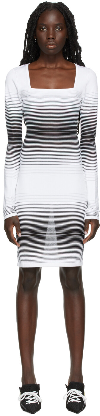 Эксклюзивное платье Sada Degradé от SSENSE Gauge81
Эксклюзивное платье Sada Degradé от SSENSE Gauge81