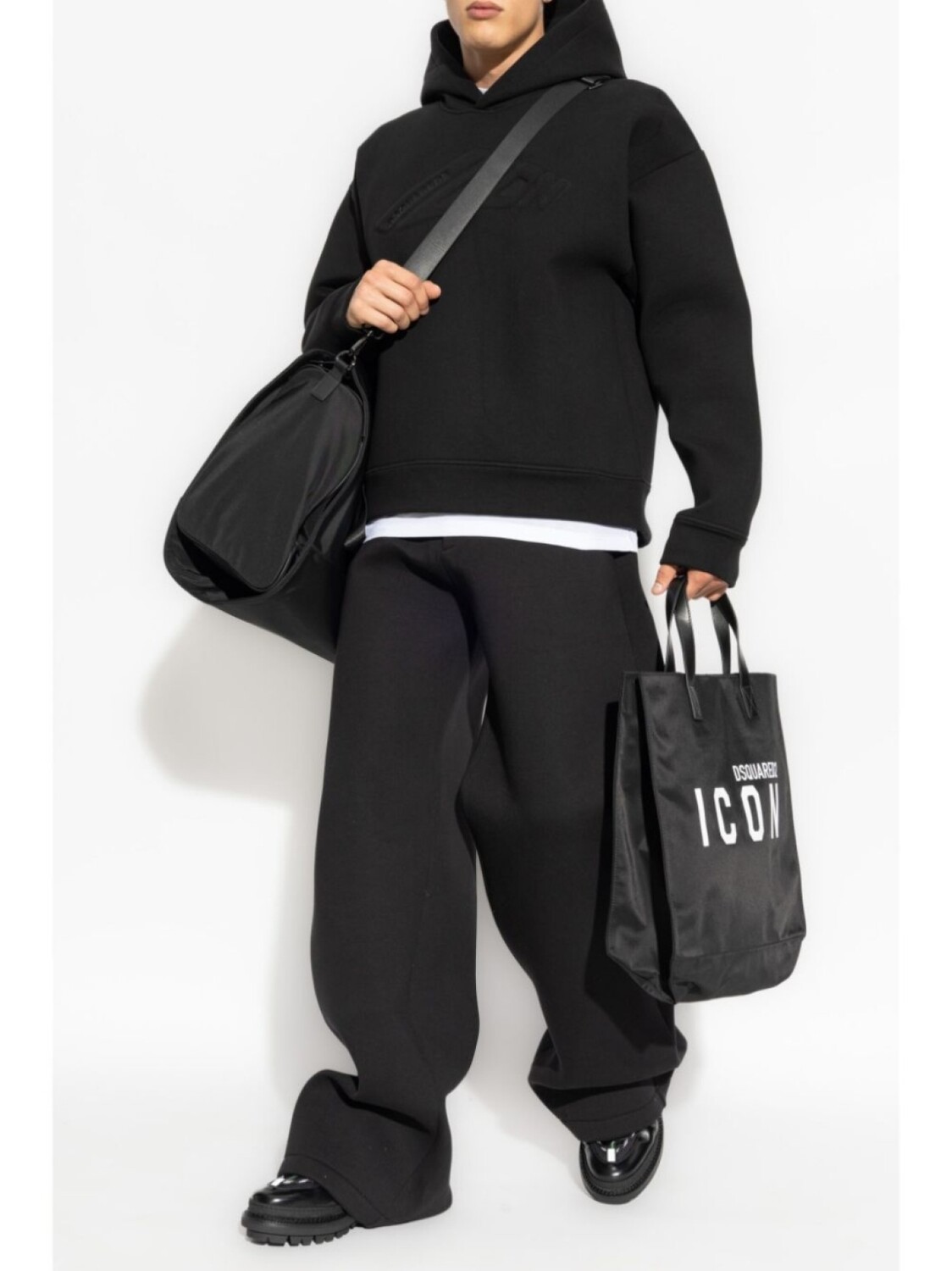 Dsquared2 хлопковая толстовка с капюшоном и тисненым логотипом DSQUARED2, черный
Dsquared2 хлопковая толстовка с капюшоном и тисненым логотипом DSQUARED2, черный