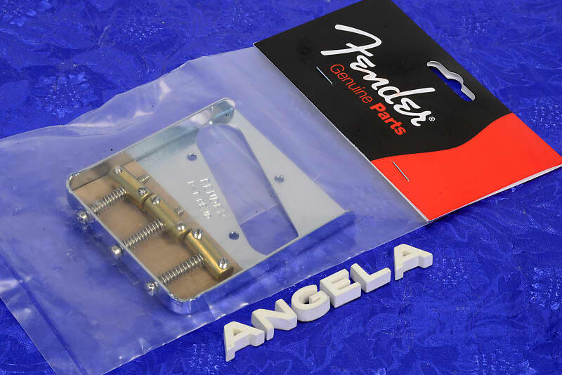 Подседельный мост Fender Vintage 3 в сборе для Telecaster, 0990806100 0990806100 Fender Vintage 3 Saddle Bridge Assembly For Telecaster 099-0806-100
Подседельный мост Fender Vintage 3 в сборе для Telecaster, 0990806100 0990806100 Fender Vintage 3 Saddle Bridge Assembly For Telecaster 099-0806-100