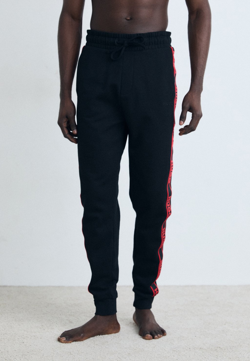 Пижамные штаны LIAM LONG PANT HUGO, черный
Пижамные штаны LIAM LONG PANT HUGO, черный