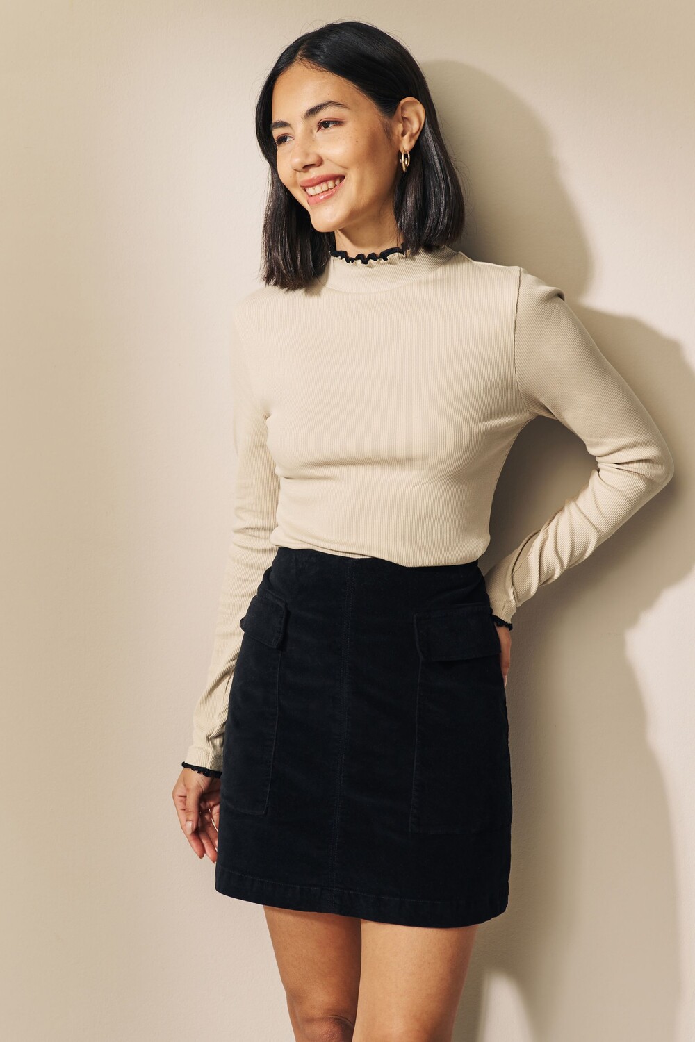 Блузка с длинными рукавами и волнистой отделкой Next
Блузка с длинными рукавами и волнистой отделкой Next