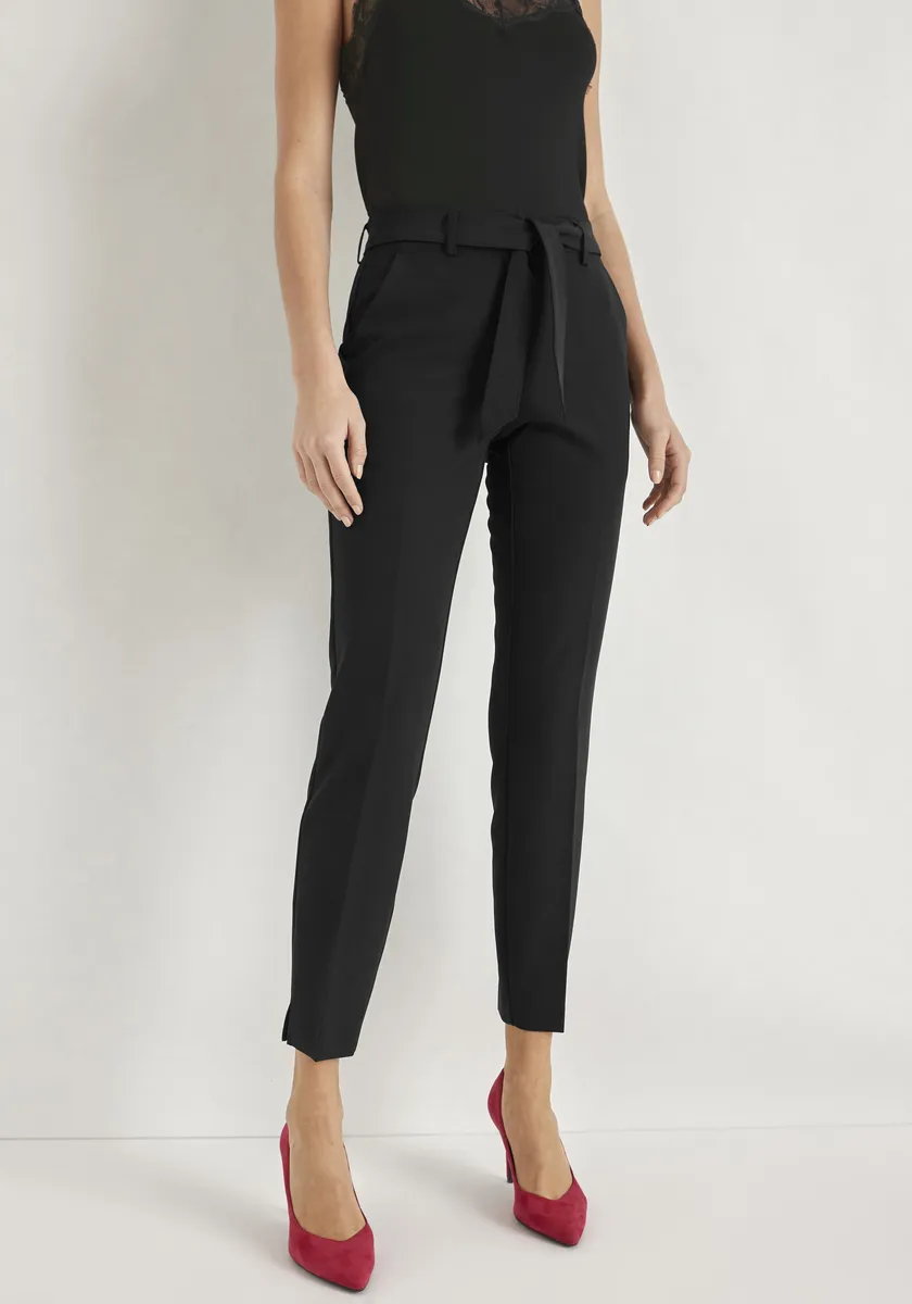 Брюки костюмные HECHTER PARIS (комплект, 2 шт., с поясом), с поясом, черный 
Брюки костюмные HECHTER PARIS (комплект, 2 шт., с поясом), с поясом, черный