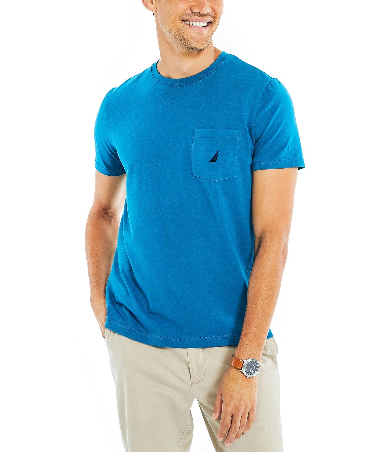 Мужская однотонная футболка классического кроя с круглым вырезом и карманами Nautica
Мужская однотонная футболка классического кроя с круглым вырезом и карманами Nautica