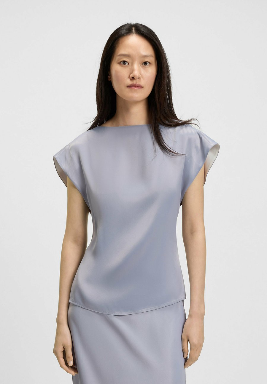 Блуза BOSS Blouse, Light Grey Seven/Light Grey
Блуза BOSS Blouse, Light Grey Seven/Light Grey