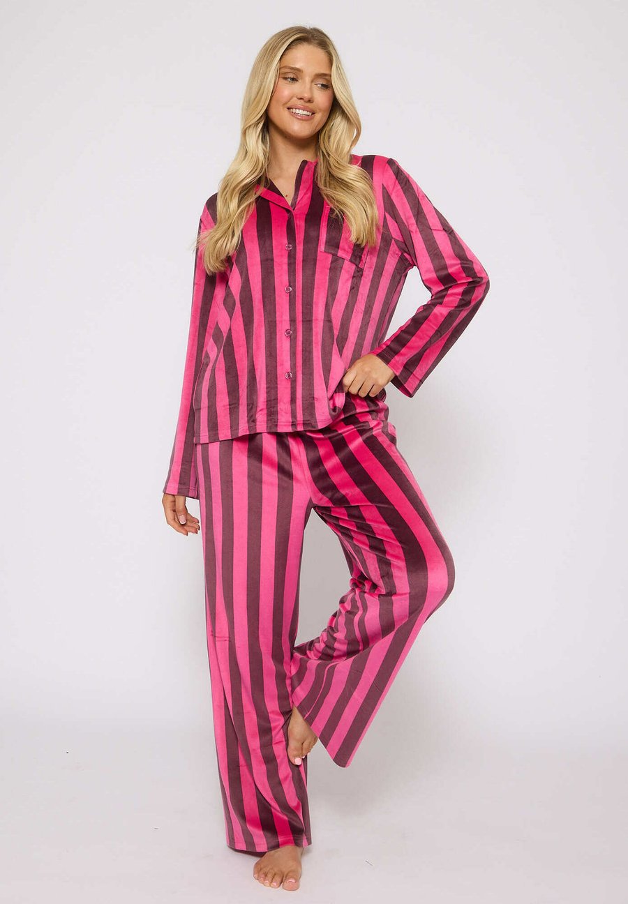 Пижамный комплект Loungeable STRIPED TRADITIONAL LONG SLEEVE SET, Pink
Пижамный комплект Loungeable STRIPED TRADITIONAL LONG SLEEVE SET, Pink