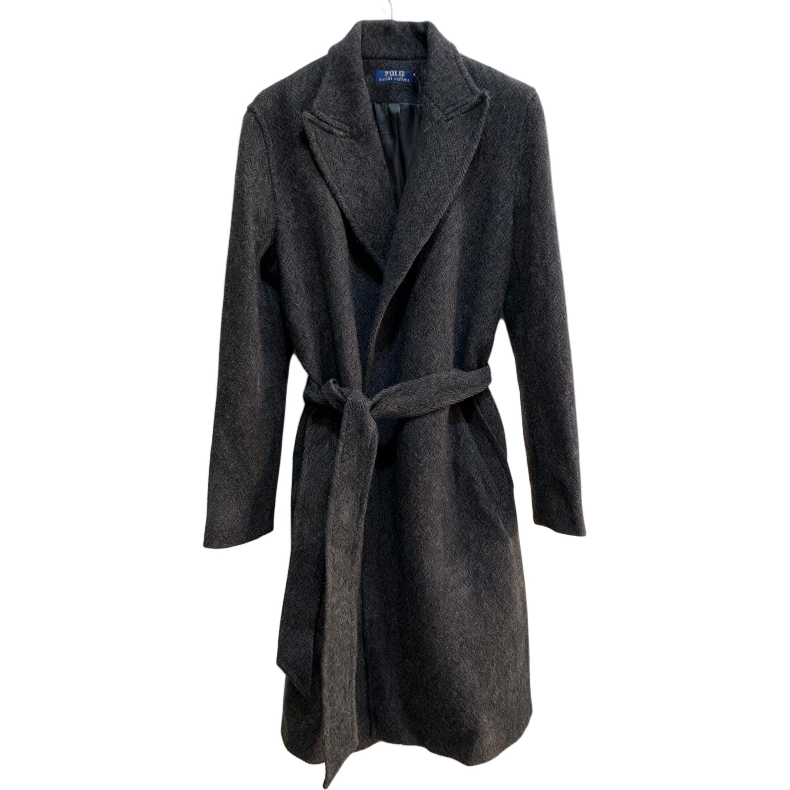 Polo Ralph Lauren Женское пальто серого цвета с умеренным лацканом
Polo Ralph Lauren Женское пальто серого цвета с умеренным лацканом