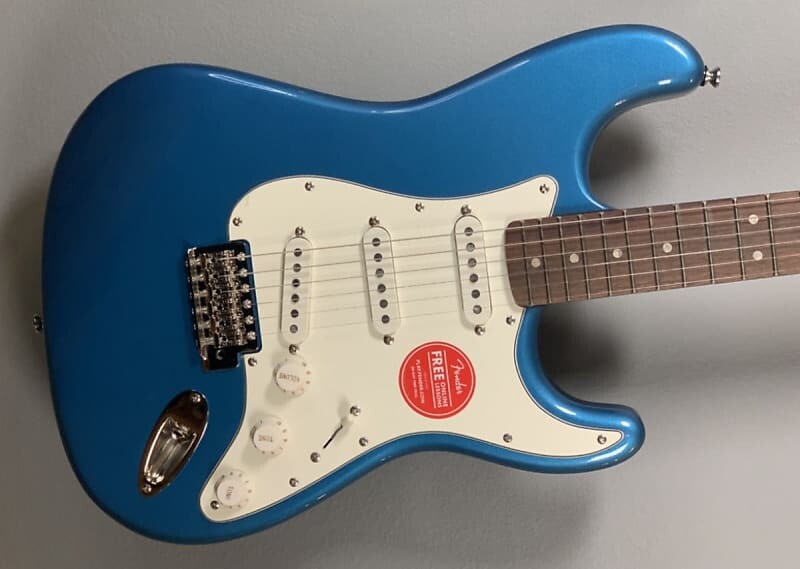 CLASSIC VIBE '60S STRATOCASTER-Lake Placid Blue Squier
CLASSIC VIBE '60S STRATOCASTER-Lake Placid Blue Squier