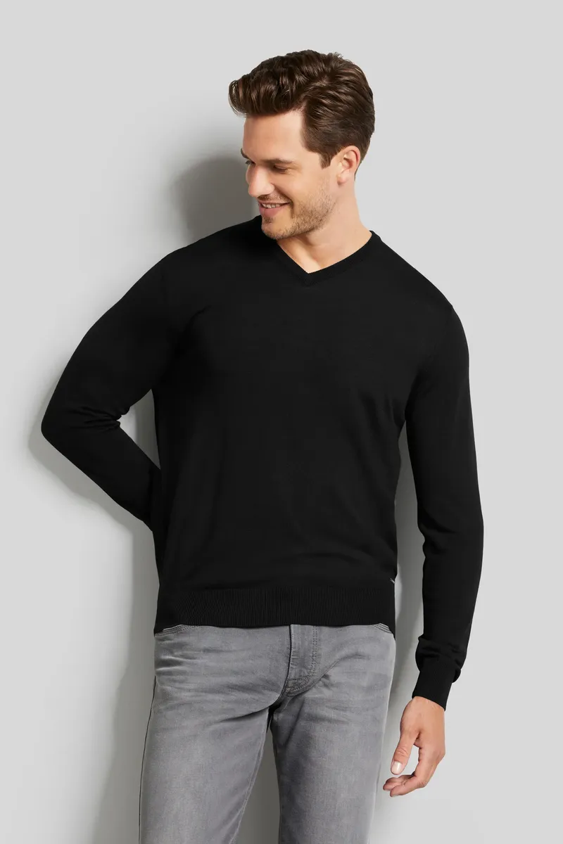 Свитер bugatti с круглым вырезом из тонкой шерсти мериноса, черный
Свитер bugatti с круглым вырезом из тонкой шерсти мериноса, черный