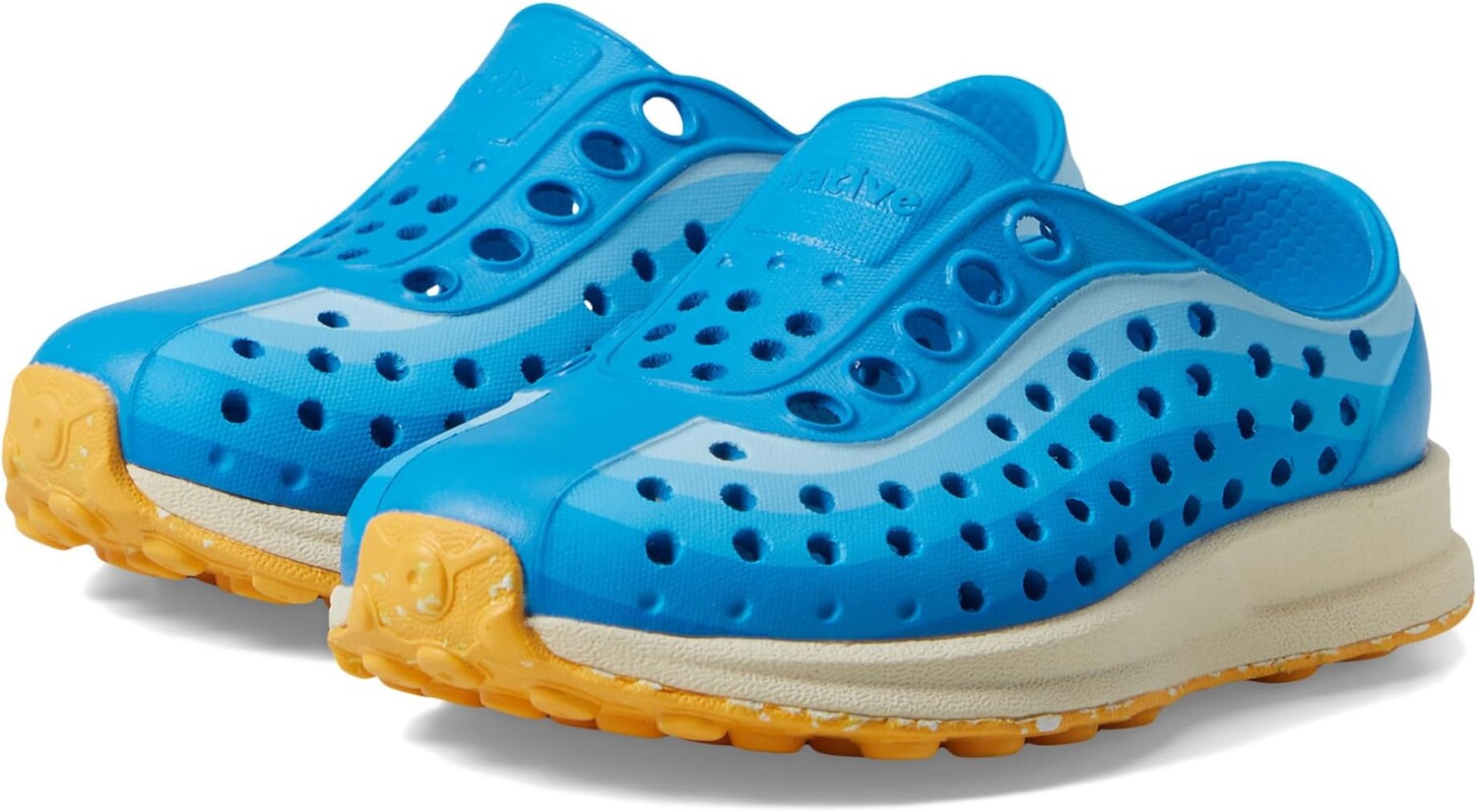 Кроссовки Native Shoes Kids Robbie Print, цвет Wave Blue/Bone White/Pineapple Speckle Rubber/Wave Foggy Fade
Кроссовки Native Shoes Kids Robbie Print, цвет Wave Blue/Bone White/Pineapple Speckle Rubber/Wave Foggy Fade