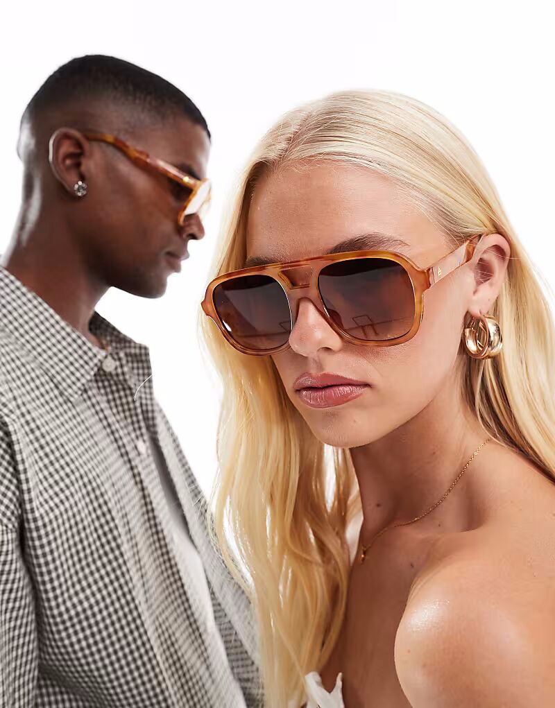 Солнцезащитные очки-авиаторы Aire Whirlpool большого размера в винтажной черепаховой оправе
Солнцезащитные очки-авиаторы Aire Whirlpool большого размера в винтажной черепаховой оправе