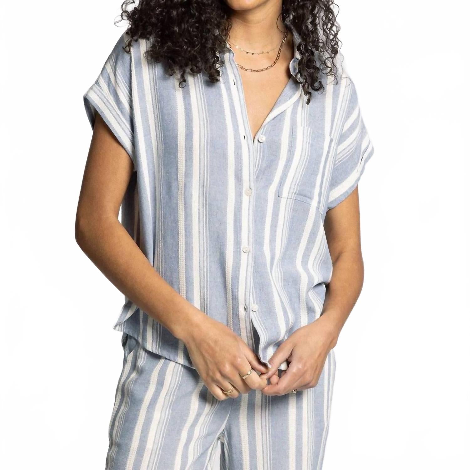 Блузка Benny в полоску цвета слоновой кости и синего Thread & Supply
Блузка Benny в полоску цвета слоновой кости и синего Thread & Supply