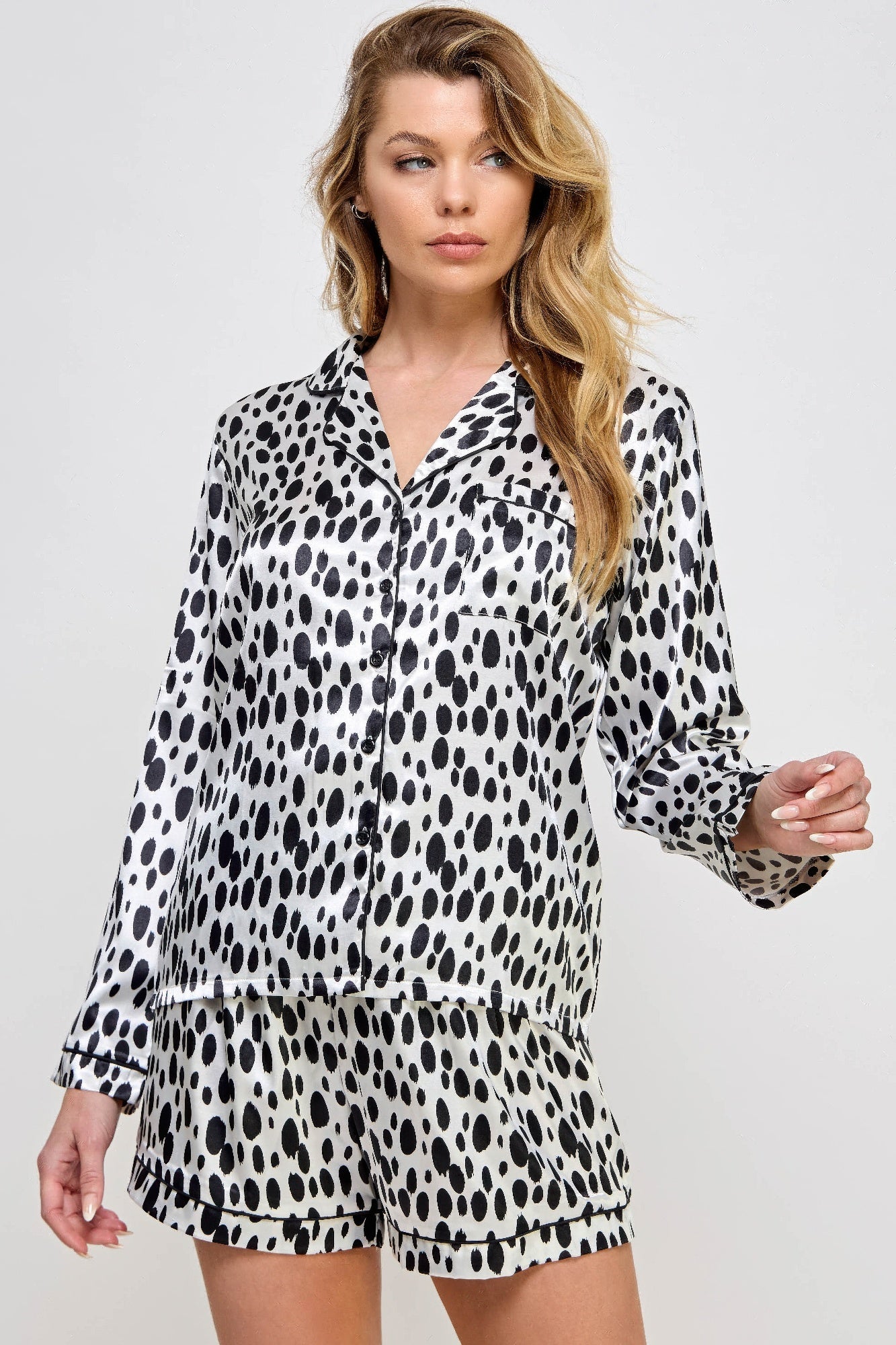 Далми Пижамный комплект TRUEDAMES, черно-белый
Далми Пижамный комплект TRUEDAMES, черно-белый