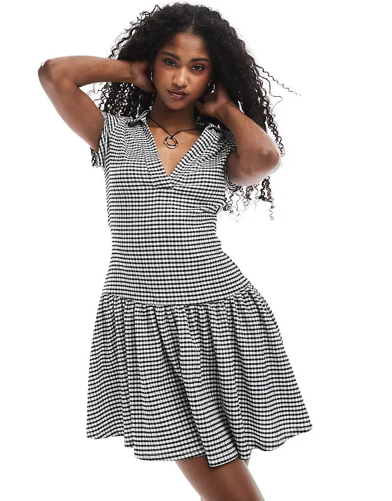 Мини-платье ASOS DESIGN с воротником и короткими рукавами в однотонную клетку виши
Мини-платье ASOS DESIGN с воротником и короткими рукавами в однотонную клетку виши