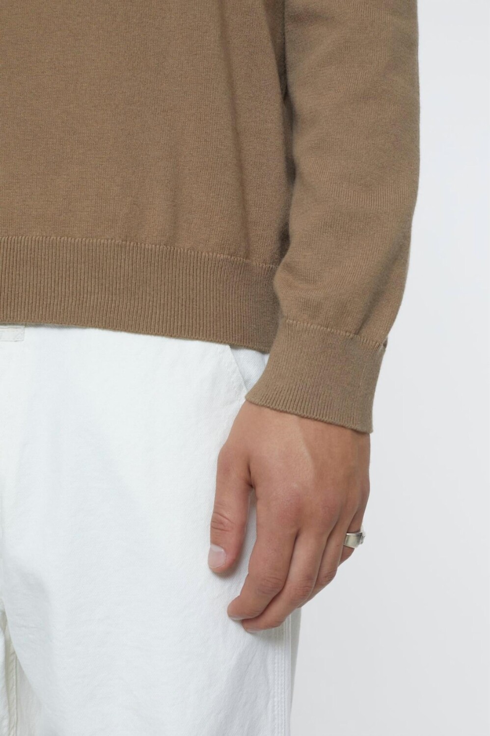 Вязаный свитер цвета коричневого сахара с длинными рукавами и круглым вырезом CLOSED
Вязаный свитер цвета коричневого сахара с длинными рукавами и круглым вырезом CLOSED