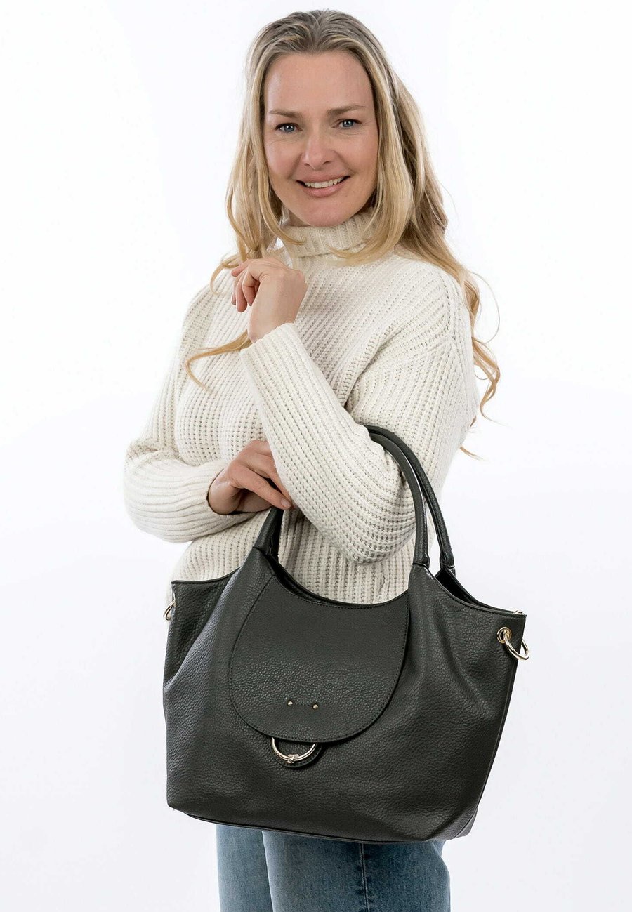 Сумка SURI FREY Handbag, Grey /Dark Grey
Сумка SURI FREY Handbag, Grey /Dark Grey