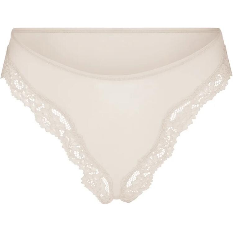 Женские трусы Skims
Женские трусы Skims