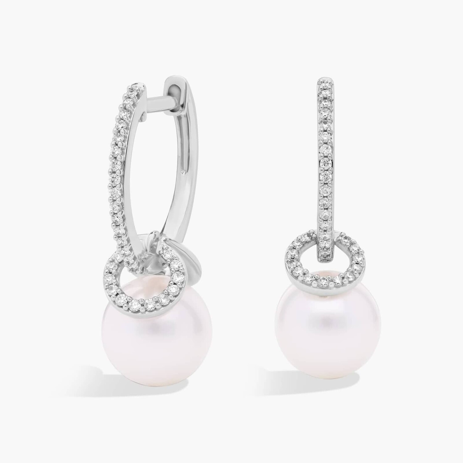 Серьги-подвески с белым пресноводным жемчугом и бриллиантами из 14-каратного белого золота (8,5-9 мм) Blue Nile
Серьги-подвески с белым пресноводным жемчугом и бриллиантами из 14-каратного белого золота (8,5-9 мм) Blue Nile