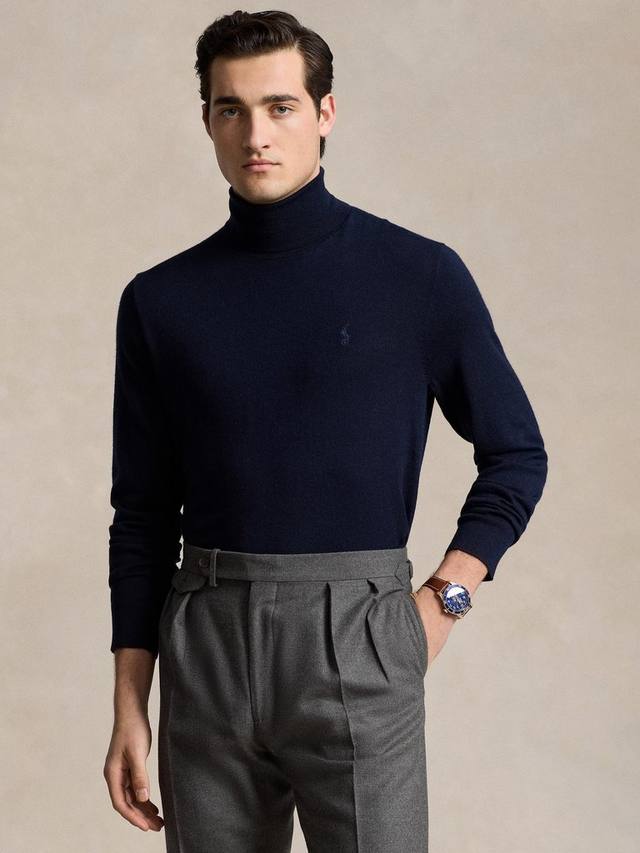 Тонкий поло-свитер из шерсти Ralph Lauren, Blue Navy
Тонкий поло-свитер из шерсти Ralph Lauren, Blue Navy