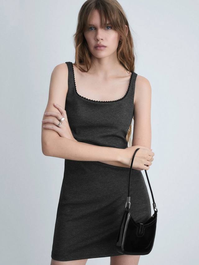 Мини-платье трэвиса Mango, темно-серый
Мини-платье трэвиса Mango, темно-серый